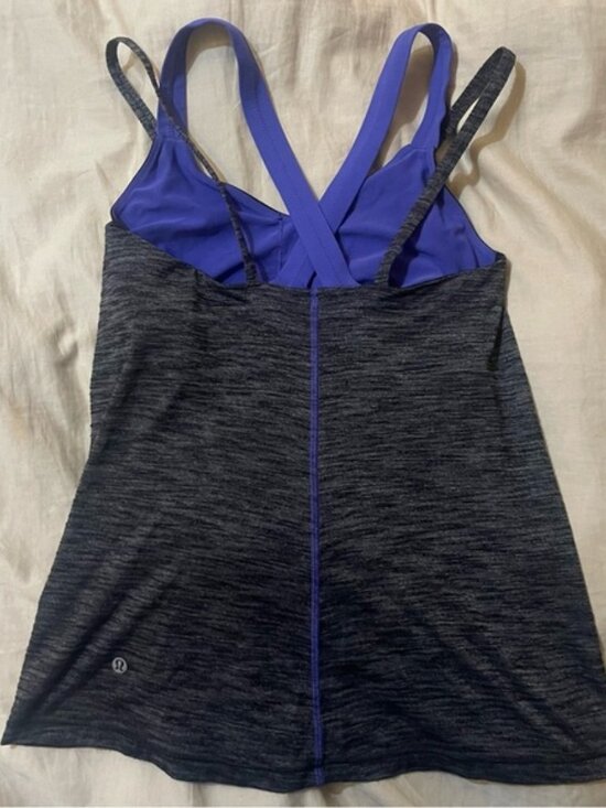 Lululemon Run For Gold Tank Size 6 - Picture 4 of 7